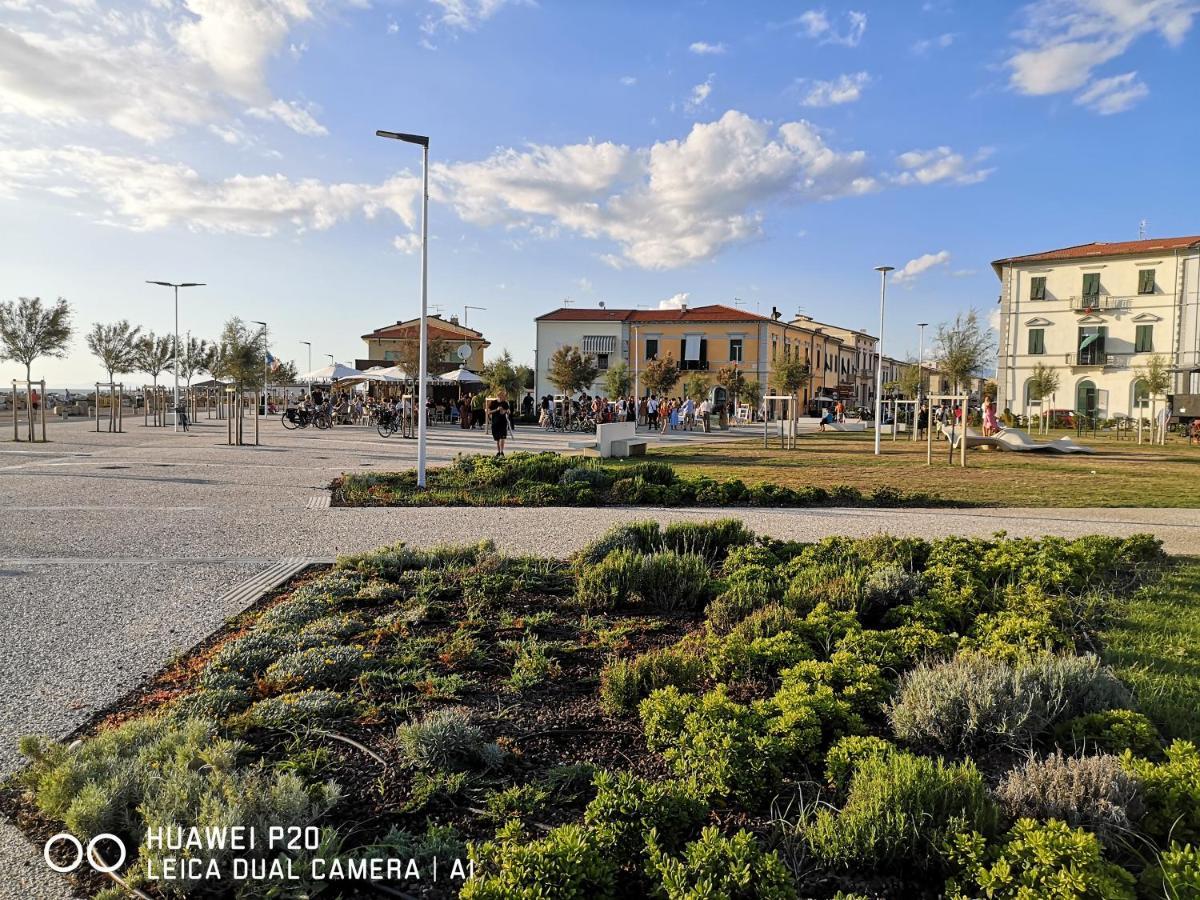 Bilocale Marina Di Pisa Lejlighed Eksteriør billede